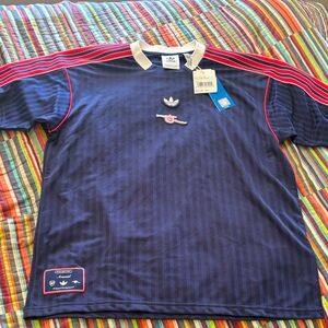 adidas  Navy Blue Short Sleeve Soccer Tee with Red Trim size small nwt